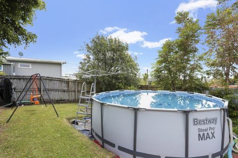 Photo of property in 21 Parrs Cross Road, Henderson, Auckland, 0612