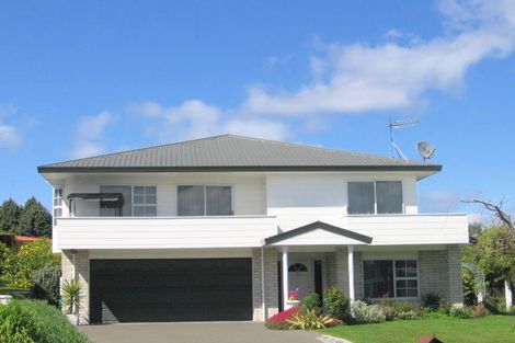 Photo of property in 2 Golders Place, Richmond Heights, Taupo, 3330