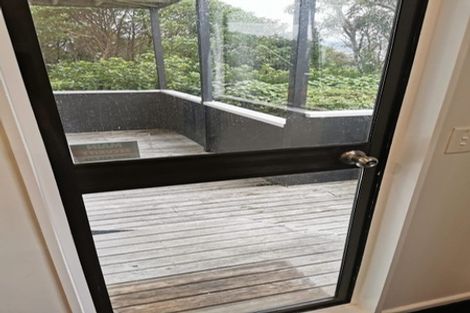 Photo of property in 15 Inverell Way, Seatoun, Wellington, 6022