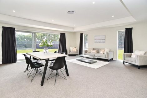 Photo of property in 8 Clarendon Place, Rangiora, 7400