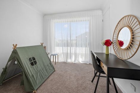 Photo of property in 12 Lancewood Way, Kinloch, Taupo, 3377