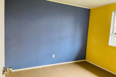 Photo of property in 23 Trias Road, Totara Vale, Auckland, 0629