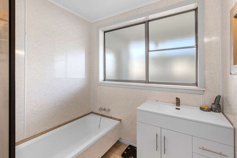 Photo of property in 19 Railway Esplanade, East Gore, Gore, 9710