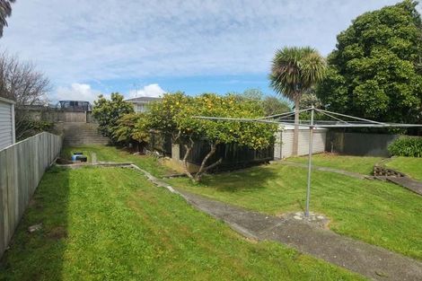 Photo of property in 6 Gray Avenue, Paraparaumu Beach, Paraparaumu, 5032