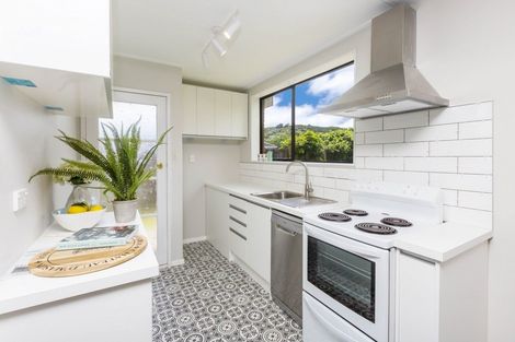 Photo of property in 1/21 Roband Crescent, Brown Owl, Upper Hutt, 5018