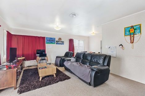 Photo of property in 2/17a Idesia Place, Totara Heights, Auckland, 2105