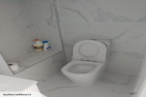 Photo of property in 1/25 Downing Street, Glenfield, Auckland, 0629