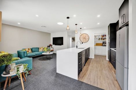 Photo of property in 10 Mercade Close, Stratford, 4332