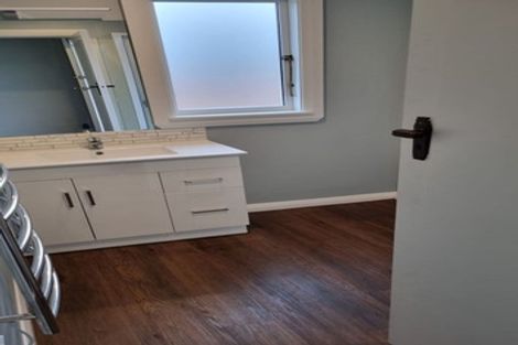 Photo of property in 2/124 Osborne Street, Waltham, Christchurch, 8011