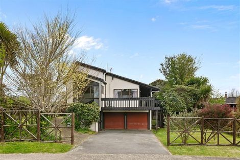 Photo of property in 5 Bradley Place, Lynmore, Rotorua, 3010