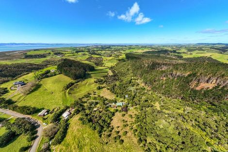 Photo of property in 169 Mcleod Road, South Head, Helensville, 0874