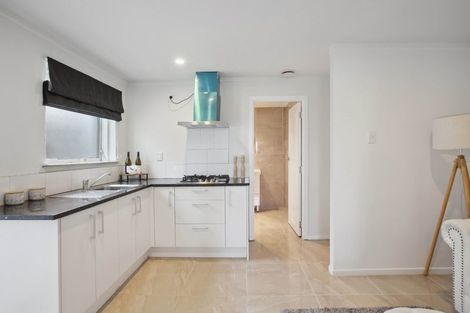 Photo of property in 32 Glenmore Road, Sunnyhills, Auckland, 2010