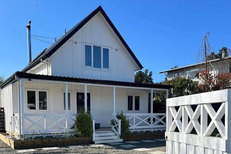 Photo of property in 12 Broadway Avenue, Waikuku Beach, 7473