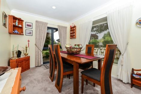 Photo of property in 22 Halcione Close, Flagstaff, Hamilton, 3210