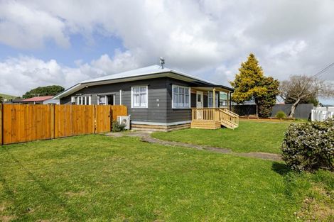 Photo of property in 1 Sedcole Street, Pahiatua, 4910
