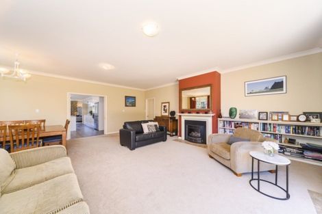 Photo of property in 8 Kowhai Avenue, Takaro, Palmerston North, 4410