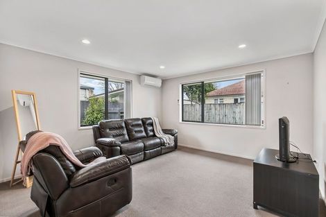 Photo of property in 28a Willis Road, Papakura, 2110