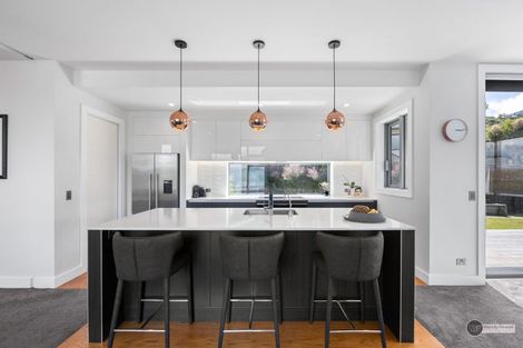 Photo of property in 6 Winifred Way, Belmont, Lower Hutt, 5010