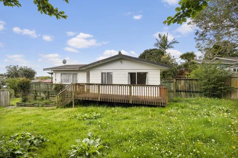 Photo of property in 14 Styca Place, Sunnyvale, Auckland, 0612