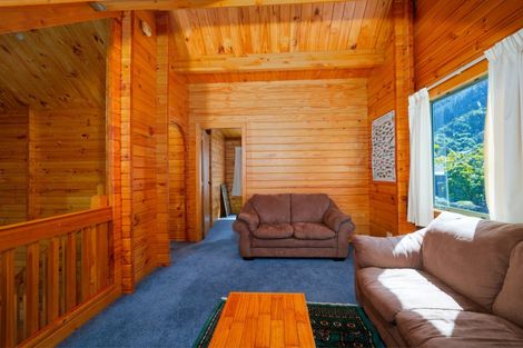 Photo of property in 6 Valley Road, Goose Bay, Kaikoura, 7374