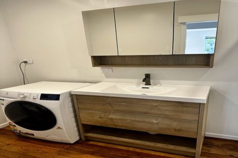 Photo of property in 2/8 Campbell Road, Takapuna, Auckland, 0622