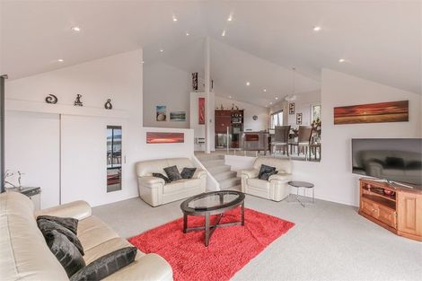 Photo of property in 21 Constable Lane, West Harbour, Auckland, 0618