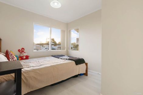 Photo of property in 1/6 Trimdon Street, Randwick Park, Auckland, 2105