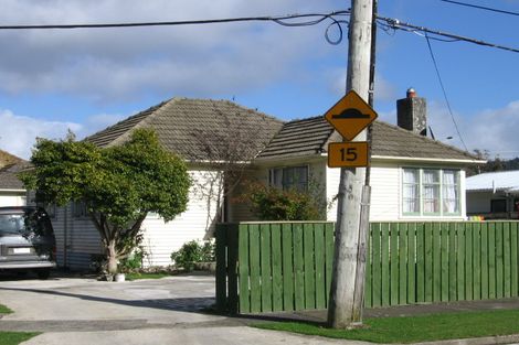 Photo of property in 30 Peck Street, Taita, Lower Hutt, 5011