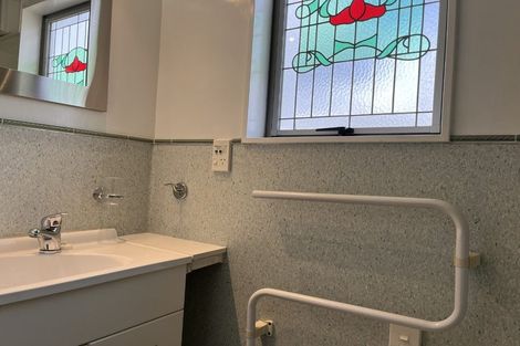 Photo of property in 43 Dorset Avenue, Westown, New Plymouth, 4310