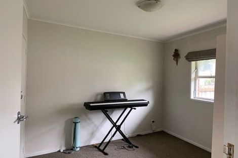 Photo of property in 2/4 Dewsbury Terrace, Castor Bay, Auckland, 0620