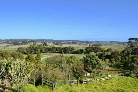 Photo of property in 74 Tarrant Road, Helensville, 0875