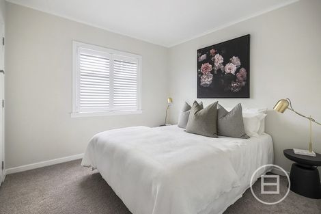 Photo of property in 1/17 Hillcrest Avenue, Hillcrest, Auckland, 0627