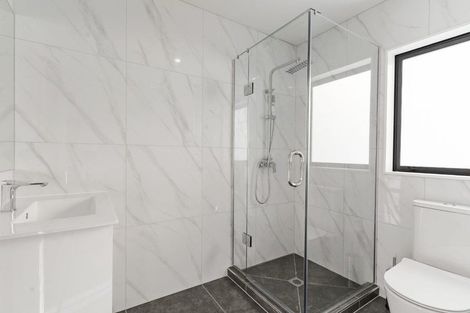 Photo of property in 2c Melleray Place, Randwick Park, Auckland, 2105