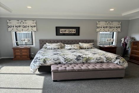 Photo of property in 39 Heynes Place, Clive, 4102