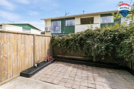 Photo of property in 2/100 Martin Street, Wallaceville, Upper Hutt, 5018