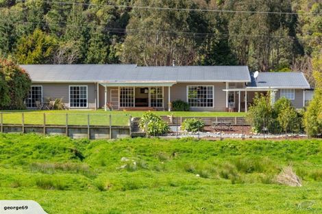 Photo of property in 1423 Akatarawa Road, Akatarawa Valley, Upper Hutt, 5372