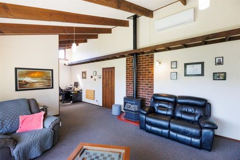 Photo of property in 12b Oxford Street, Marton, 4710