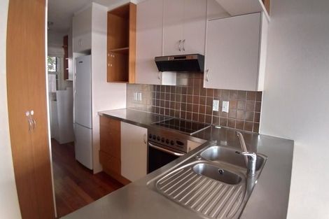 Photo of property in 2/198 Hurstmere Road, Takapuna, Auckland, 0622