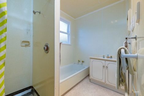 Photo of property in 18 Gibson Crescent, Naenae, Lower Hutt, 5011