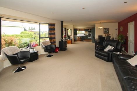 Photo of property in 6 Kenilworth Road, Oamaru North, Oamaru, 9400