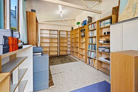 Photo of property in 23 Finlow Drive, Te Atatu South, Auckland, 0610