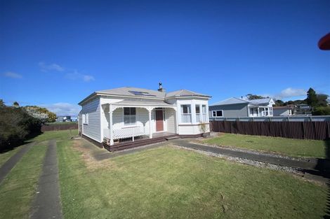 Photo of property in 15 Cole Street, Dannevirke, 4930