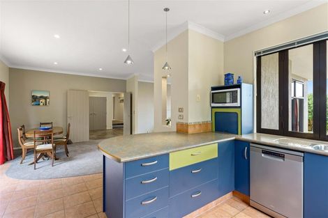 Photo of property in 37 Huia Street, Waikanae, 5036