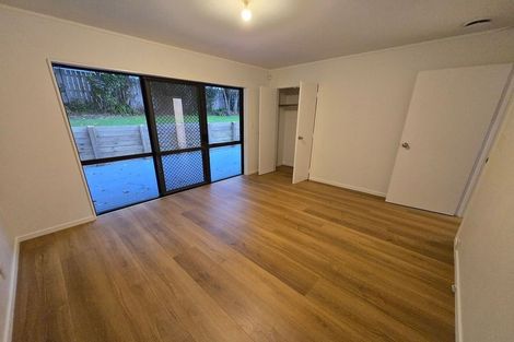 Photo of property in 2/26 Fernlea Rise, Bayview, Auckland, 0629