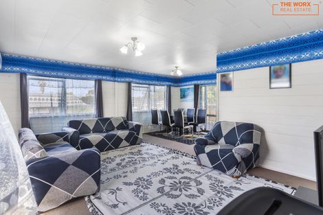 Photo of property in 2/11 Bluewater Place, Wattle Downs, Auckland, 2103