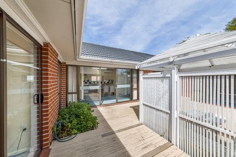 Photo of property in 213 Memorial Avenue, Burnside, Christchurch, 8053