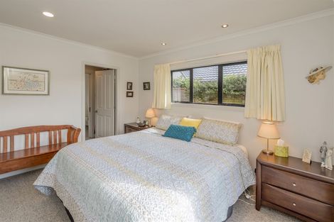 Photo of property in 23b Queenwood Road, Levin, 5510