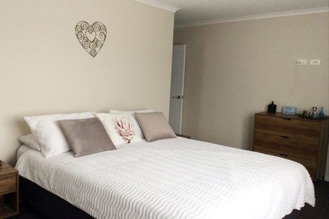 Photo of property in 18 Anna Jean Crescent, Flagstaff, Hamilton, 3210