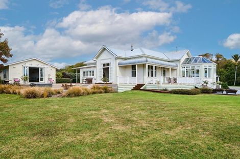 Photo of property in 108 Arcus Road, Te Horo, Otaki, 5582