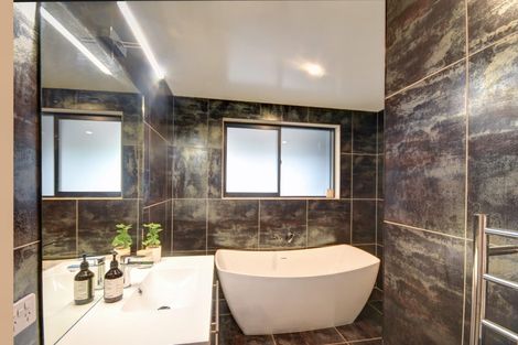 Photo of property in 27 Beaumaris Street, Outram, 9019